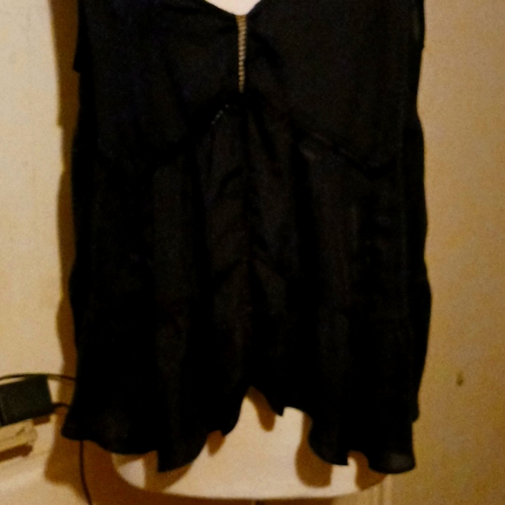 NWOT- Jessica Simpson XL Black Dressy or Casual Tank Top w/ See Through Stripes - Picture 6 of 9